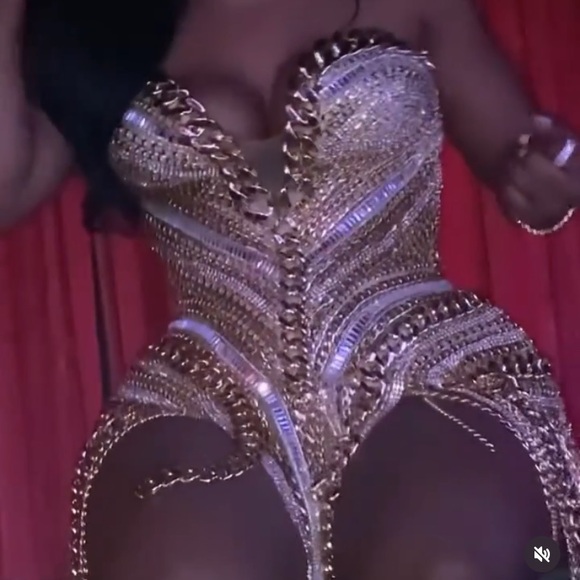 Snatched Lena Barisha chain dress! Perfect for birthdays, proms, any top event. - Picture 7 of 17